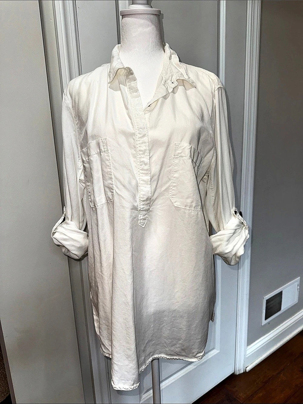 Lou & Grey White Tunic Size Large Like New
